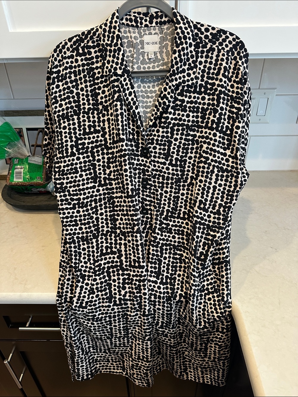 NIC+ZOE Black and White Dot-Pattern Button Down Shirt
